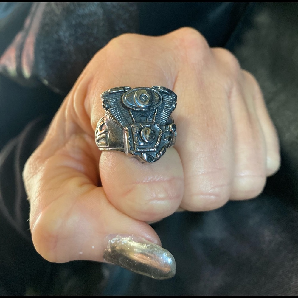 V Twin Ring
